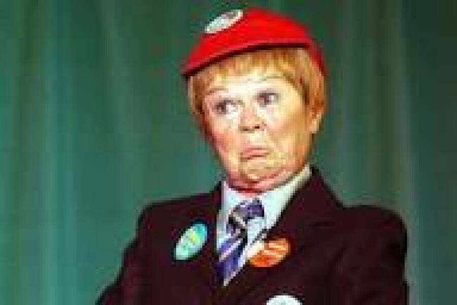 SEE IF EMBDY HUD FUCKIN TELT ME