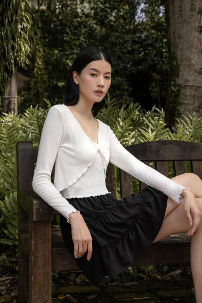 Dresses for hourglass figures