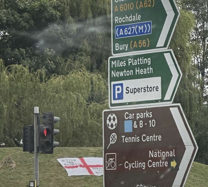 House viewings - neighbour refuses to take down flag