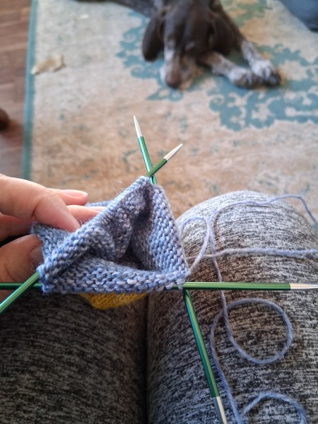 Knitting with four needles