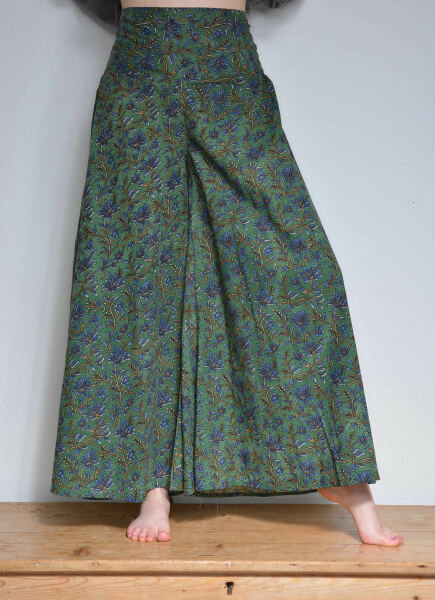 D&B night in my 40s: what do people wear?!