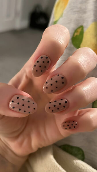 I want to see your nails!