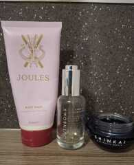 Tempted by beauty treats? Addicted to buying beauty products? Is your collection bursting with favourites? Join fellow beauty lovers in this supportive group!