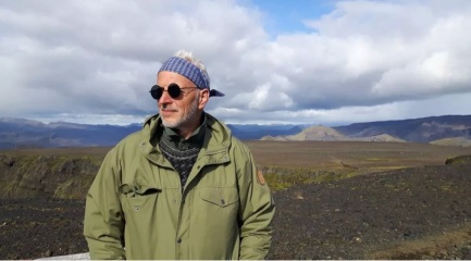 Thread 14: To feel disappointed after reading this in The Observer about the author and her husband from The Salt Path book and film?