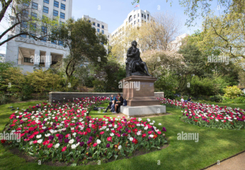 Young child friendly places/parks near trafalgar sq/covent garden?