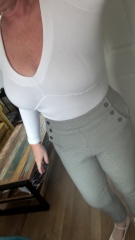 Dresses for hourglass figures