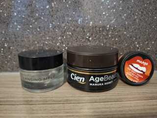 Tempted by beauty treats? Addicted to buying beauty products? Is your collection bursting with favourites? Join fellow beauty lovers in this supportive group!