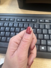 Help! BIAB lifts / breaks off my thumbs. What’s happening?!