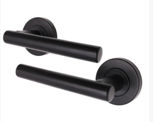 Curtains - please guide me - CLUELESS