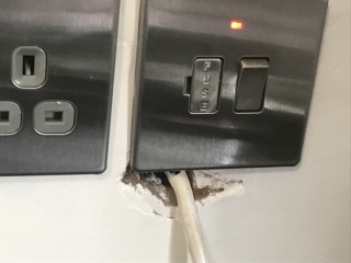 Wickes Dangerous Fitting
