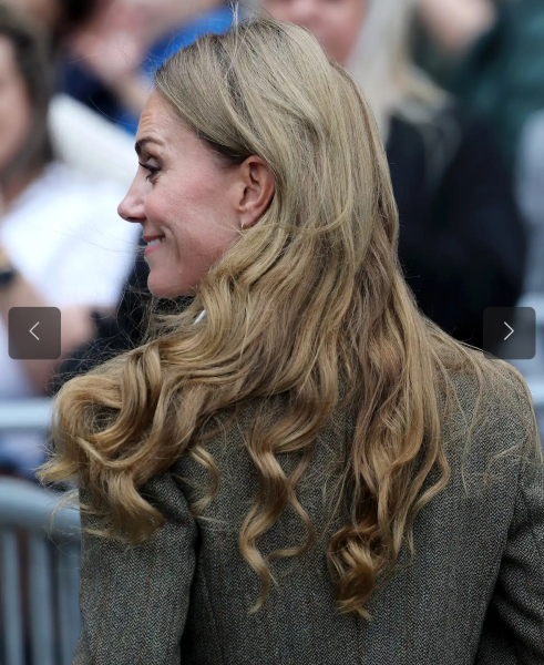 Is Kate Middleton wearing a blonde WIG?
