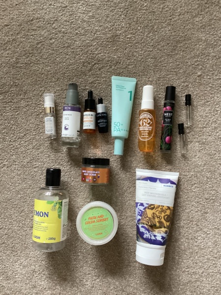 Tempted by beauty treats? Addicted to buying beauty products? Is your collection bursting with favourites? Join fellow beauty lovers in this supportive group!