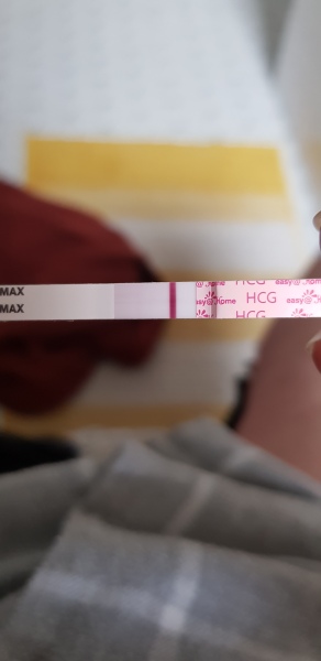 Line eyes please: pregnancy test (IVF)
