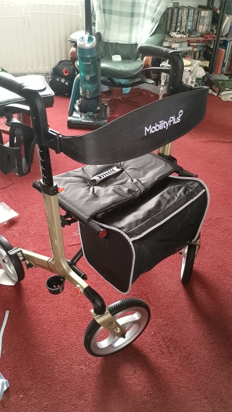 Outdoor all-terrain rollator