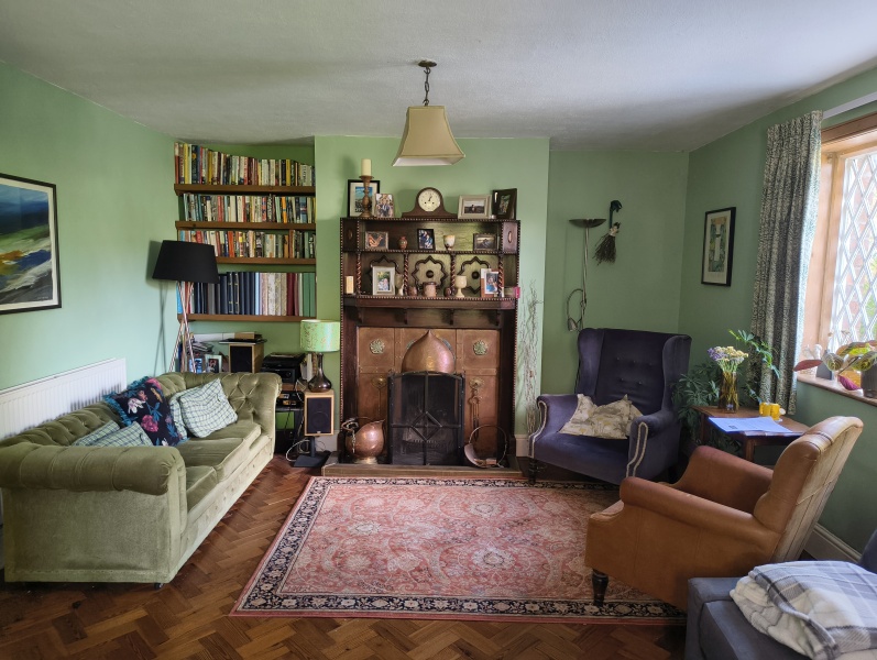 Awkward shaped sitting room