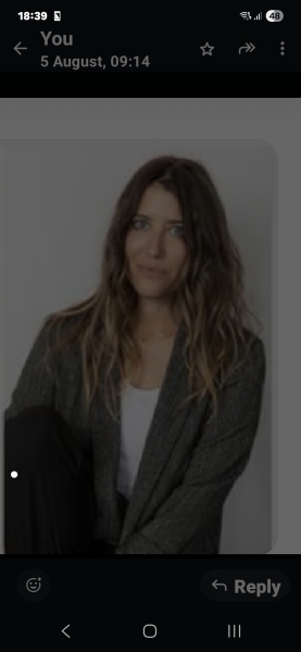 Narrow lapel, single breastfed unstructured tweed blazer...? Where can I buy this please. With photo.