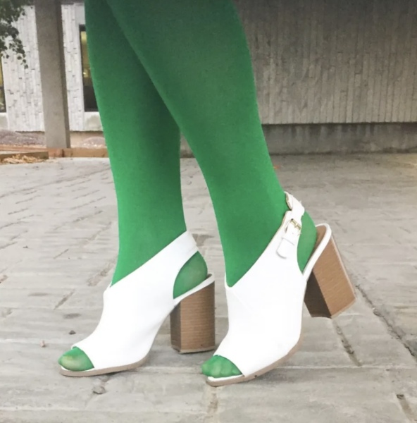 Stylish winter footwear with flat/low heel