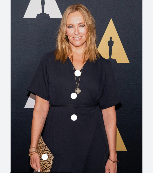 Muriel’s Wedding- Toni Collette not fat