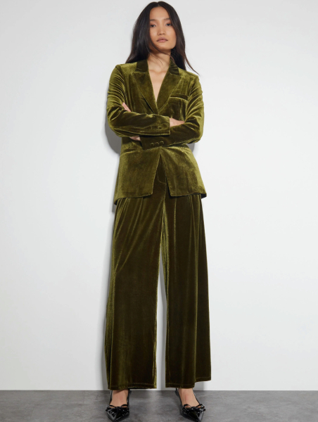 Husband's 50th, need an outfit, HELP!