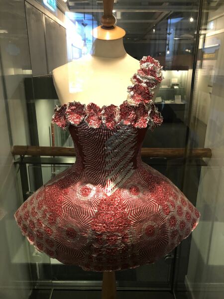 WTH is with all these 5 year old threads?