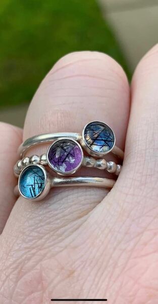 Has anyone used cremation ashes for jewellery?