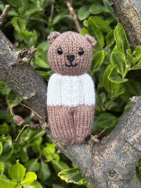 Woolly Hugs. Desperately sad news we are afraid. Making a Blanket for lovely Swashbuckled whose son has tragically died.