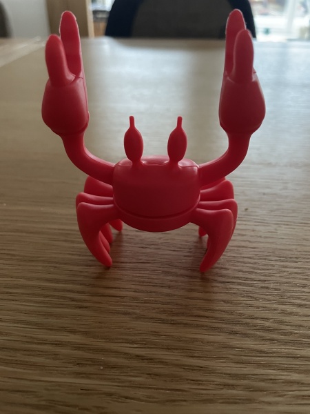 Thread 3 - The one with the unhinged crab 🦀