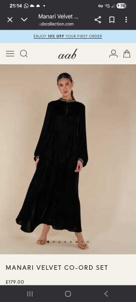 I need chic! Dress saw on woman in Chelsea yesterday play help me find.