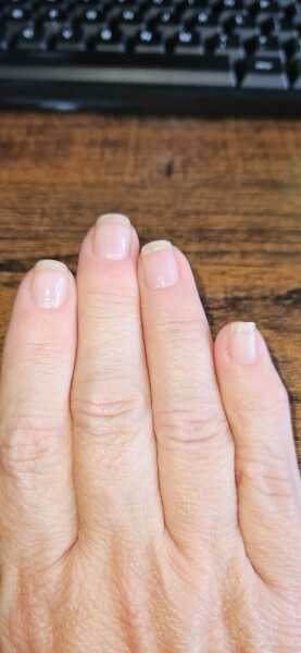 Splitting nails