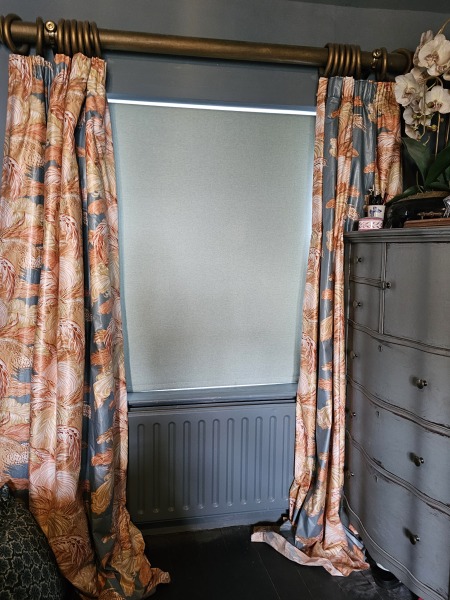 Curtains or blind in loft room