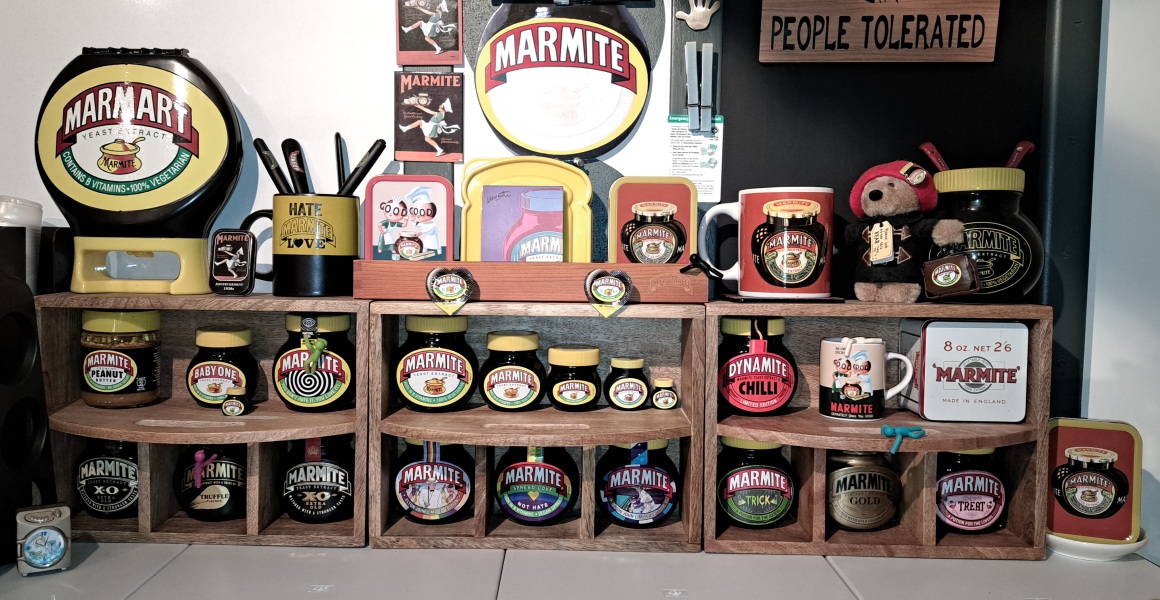 The Autumn Bluestocking - mist, mellow fruitfulness and hot chocolate!