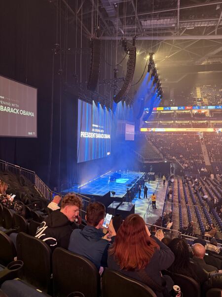 Anyone seeing Barack Obama at the O2 tonight (24/9)