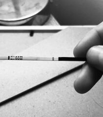 Positive or negative pregnancy test