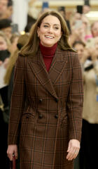 Is Kate Middleton wearing a blonde WIG?