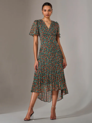 Desperate to find mother of the groom clothes