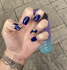 Do you like my nails?