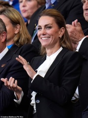 Is Kate Middleton wearing a blonde WIG?