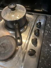 Can anyone identify this Indesit oven/hob so I can find an instruction manual?