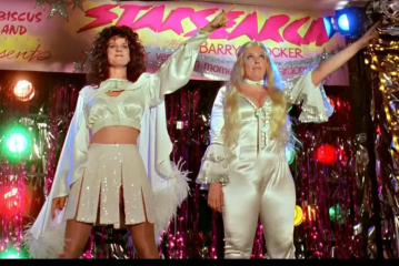 Muriel’s Wedding- Toni Collette not fat