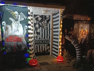 Anyone decorate for Halloween?
