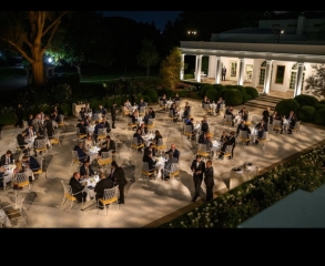 Grotesque, greedy, gullible, graceless, gaslighting, gormless, god-forsaken grifter - Trump thread #147