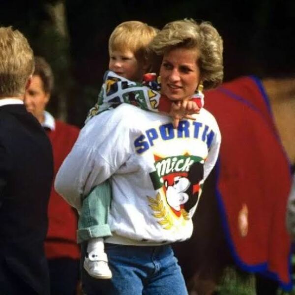 If you're 45+ do you wear tops/jumpers with slogans on the front ?
