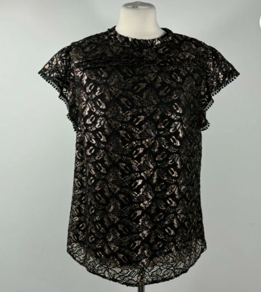 I've bought a gorgeous top, but I don't know if I will wear it.