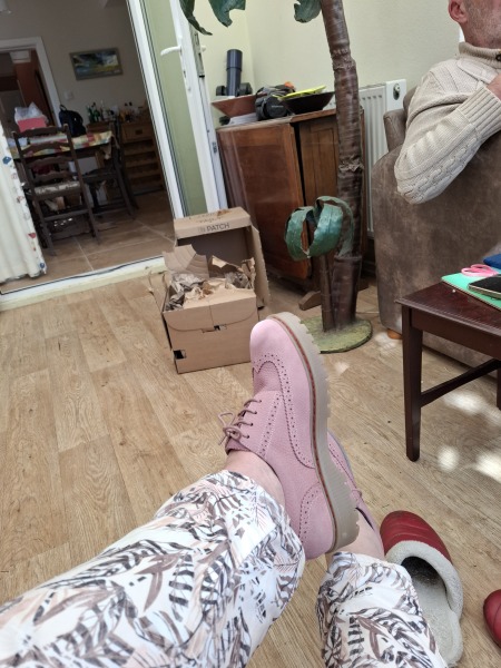 Autumn shoes (not boots or trainers)