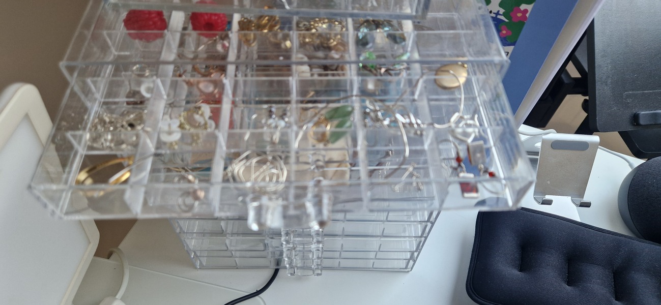 Storage ideas for loads of earrings (and necklaces)
