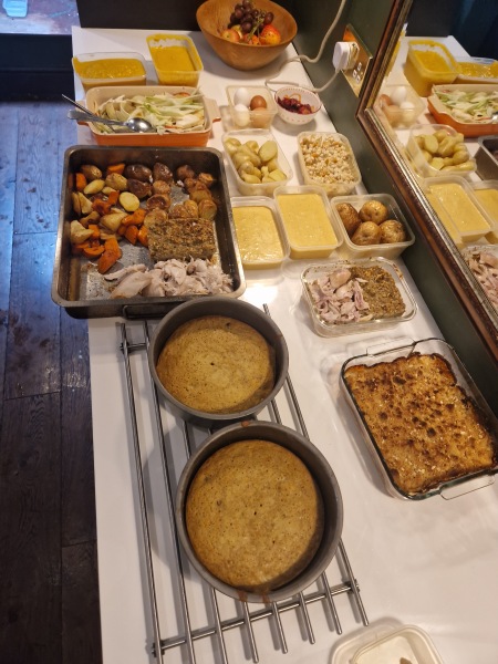 Meal planning, sharing recipes and ideas to make the weekly budget go further.