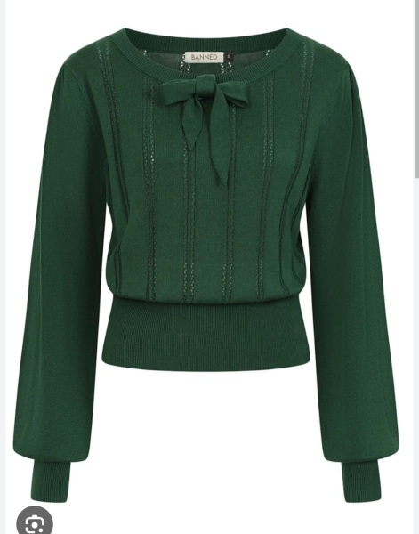 What colour goes well with dark/bottle green?