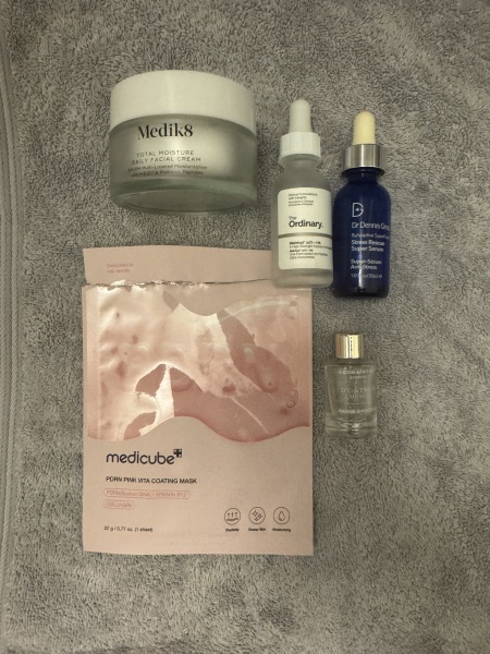 Tempted by beauty treats? Addicted to buying beauty products? Is your collection bursting with favourites? Join fellow beauty lovers in this supportive group!