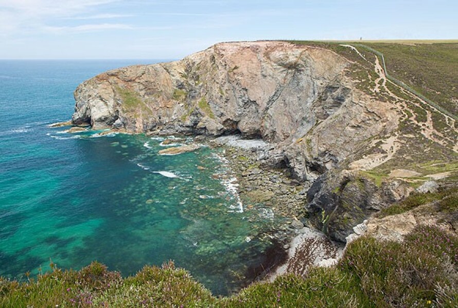 Thread 17: To feel disappointed after reading this in The Observer about the author and her husband from The Salt Path book and film?