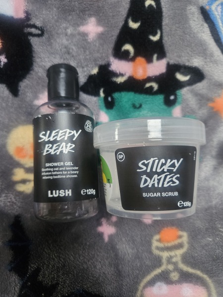 Tempted by beauty treats? Addicted to buying beauty products? Is your collection bursting with favourites? Join fellow beauty lovers in this supportive group!